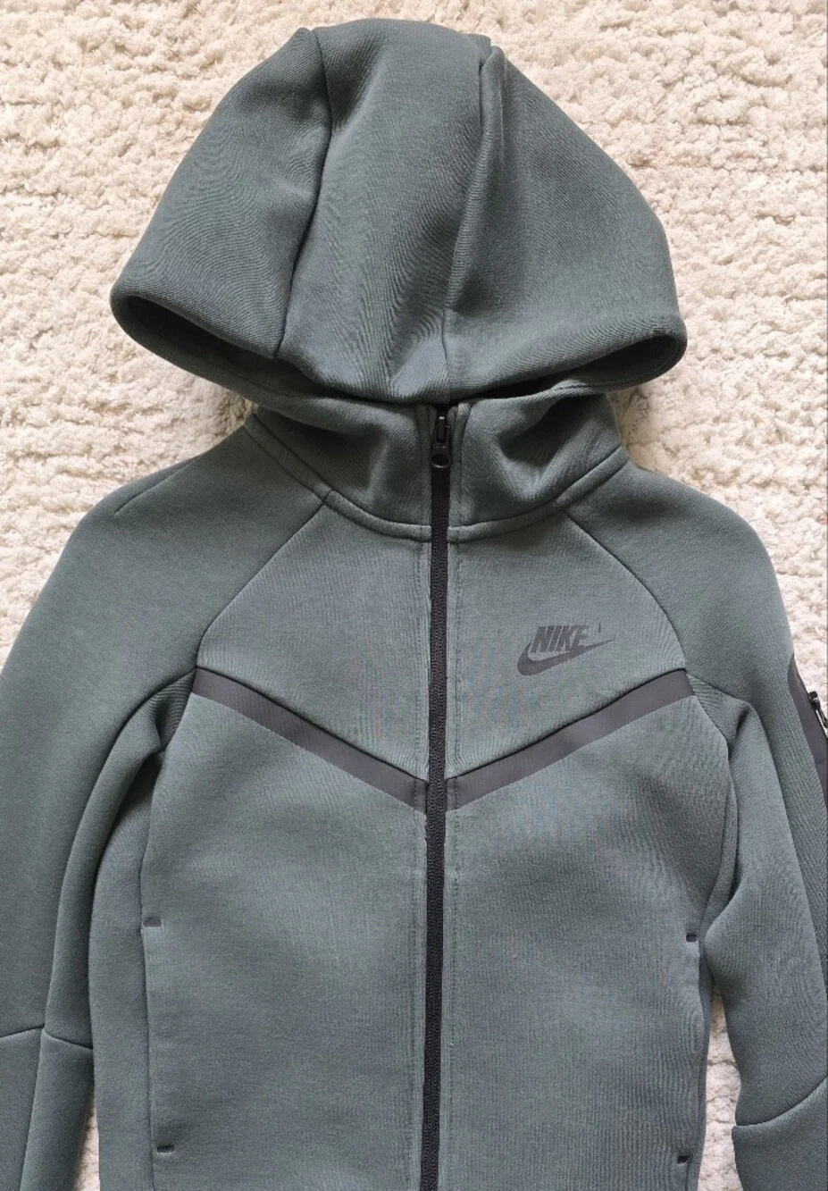Nike Kids' Green Tech Fleece Hoodie & Jogger Pants - Picture 6 of 14